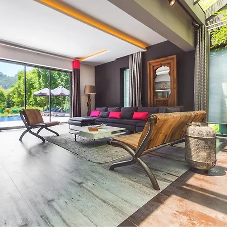 Вилла Iskenderun Sleeps 6 With Pool And Air Con