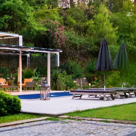 Вилла Iskenderun Sleeps 6 With Pool And Air Con