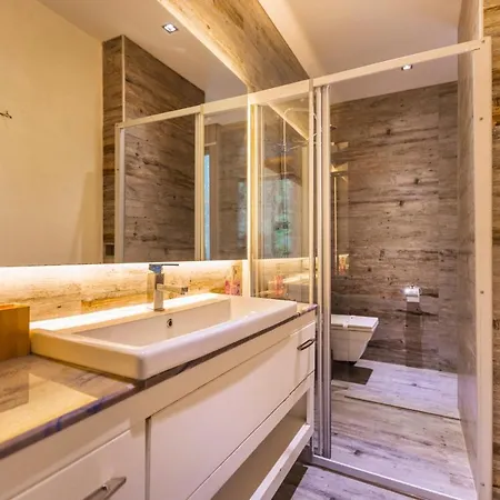 Iskenderun Sleeps 6 With Pool And Air Con * Inlice